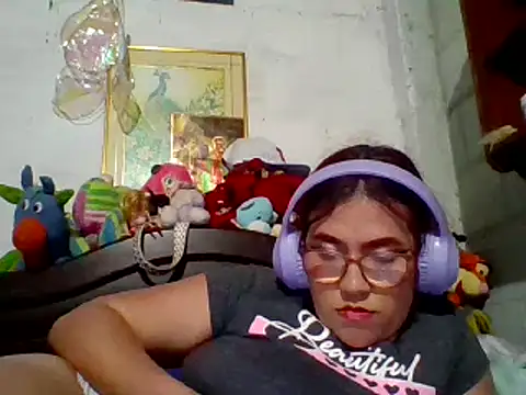 Snapshot of dafne19_ chatting on December 2024 07:28:02 AM dafne19 online show from December 2024 07:28:02 AM