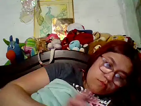 Snapshot of dafne19_ chatting on December 2024 05:48:01 AM dafne19 online show from December 2024 05:48:01 AM