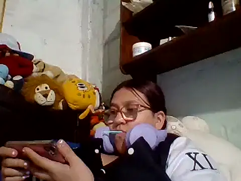 Snapshot of dafne19_ chatting on January 2025 05:44:02 AM dafne19 online show from January 2025 05:44:02 AM