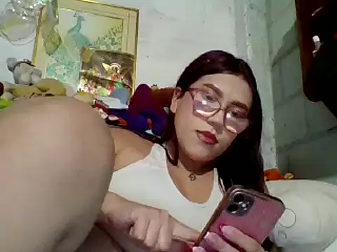 Snapshot of dafne19_ chatting on February 2025 03:50:01 AM dafne19 online show from February 2025 03:50:01 AM
