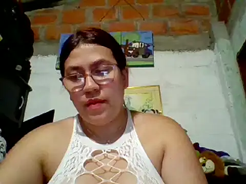 Snapshot of dafne19_ chatting on March 2025 06:32:01 AM dafne19 online show from March 2025 06:32:01 AM