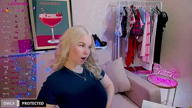 Snapshot of Tasty_booty chatting on October 2025 02:19:01 AM Tasty booty online show from October 2025 02:19:01 AM