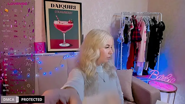 Snapshot of Tasty_booty chatting on November 2025 01:27:01 AM Tasty booty online show from November 2025 01:27:01 AM