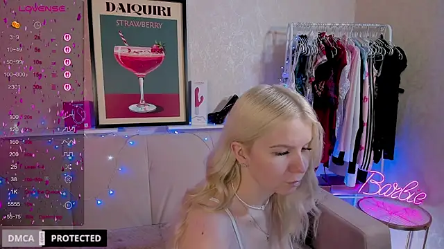 Snapshot of Tasty_booty chatting on November 2025 01:39:02 AM Tasty booty online show from November 2025 01:39:02 AM