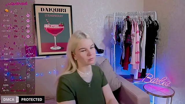 Snapshot of Tasty_booty chatting on November 2025 01:27:02 AM Tasty booty online show from November 2025 01:27:02 AM