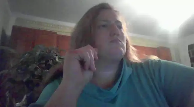 Snapshot of GoldenPearl29 chatting on December 2024 01:44:01 PM GoldenPearl29 online show from December 2024 01:44:01 PM