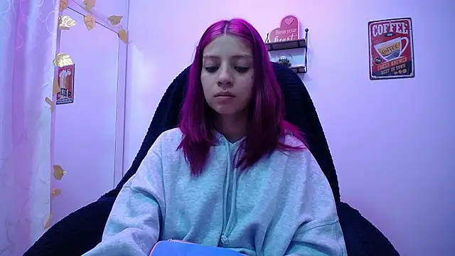 Snapshot of HORNET_ chatting on December 2024 08:12:01 AM HORNET online show from December 2024 08:12:01 AM