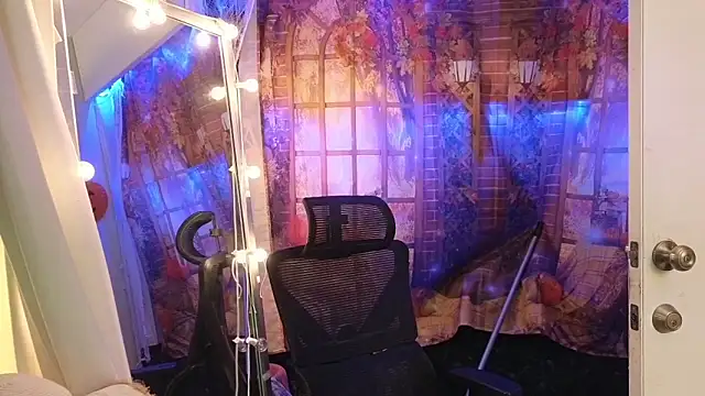 cunty tranny lydia online show from October 2025 04:10:02 AM