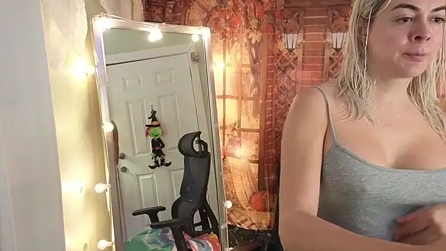 cunty tranny lydia online show from October 2025 03:51:02 AM