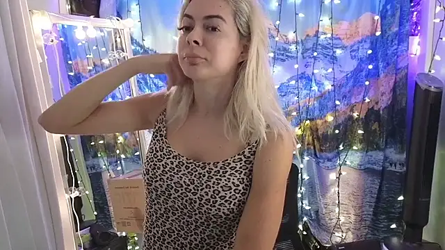 cunty tranny lydia online show from February 2026 03:26:01 AM