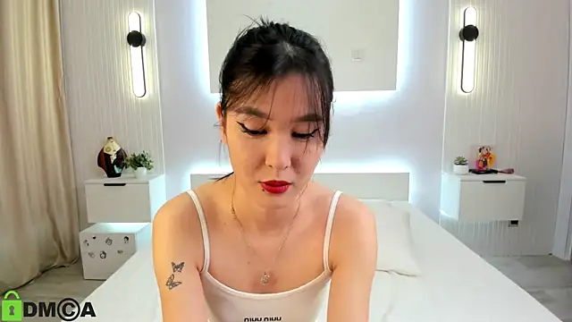 Lola Peach online show from February 2025 06:43:02 AM