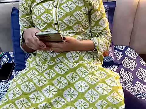 Snapshot of GoldnessAishu chatting on December 2024 11:54:02 AM GoldnessAishu online show from December 2024 11:54:02 AM