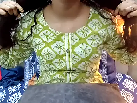 Snapshot of GoldnessAishu chatting on December 2024 06:04:02 PM GoldnessAishu online show from December 2024 06:04:02 PM