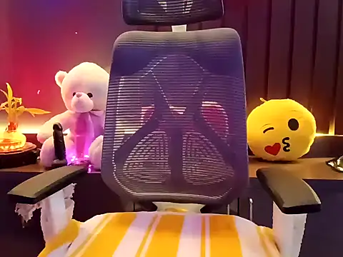 Snapshot of GoldnessAishu chatting on January 2025 05:24:02 PM GoldnessAishu online show from January 2025 05:24:02 PM