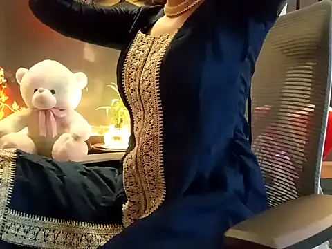 Snapshot of GoldnessAishu chatting on January 2025 06:54:01 PM GoldnessAishu online show from January 2025 06:54:01 PM