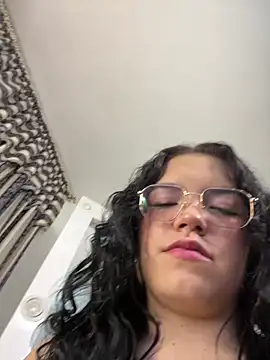 Snapshot of angela_cortes_ chatting on March 2025 03:13:02 AM angela cortes online show from March 2025 03:13:02 AM