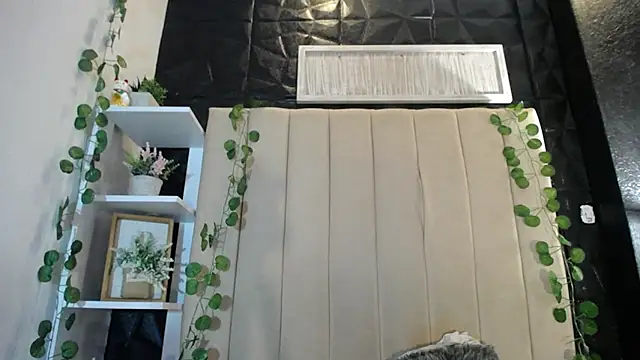 Mia Rinn online show from February 2025 03:59:02 PM