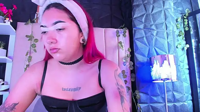 Mia Rinn online show from February 2026 12:32:02 PM