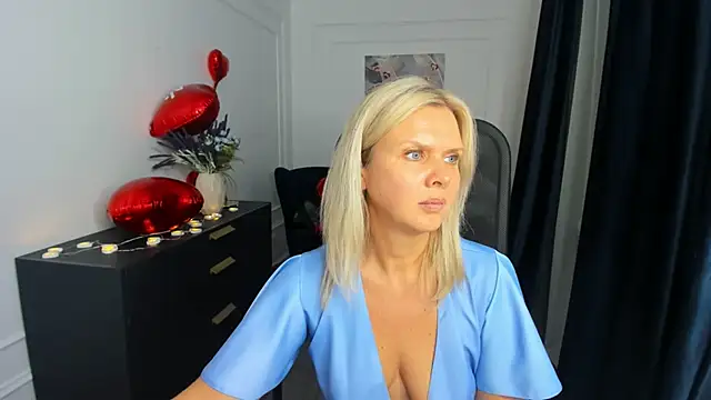 AgathaKlouin online show from February 2026 03:03:01 AM