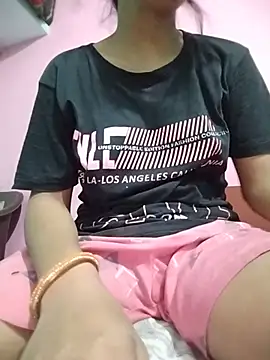 Hotty-Divya online show from May 2026 03:01:02 AM