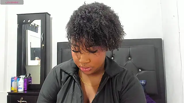 Snapshot of Natassha_brown1 chatting on October 2025 01:28:02 PM Natassha brown1 online show from October 2025 01:28:02 PM