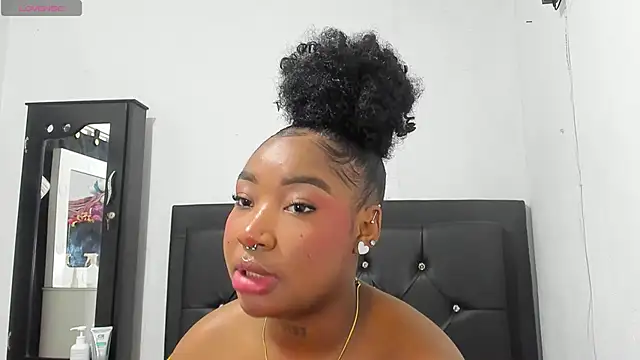 Snapshot of Natassha_brown1 chatting on October 2025 12:50:01 PM Natassha brown1 online show from October 2025 12:50:01 PM