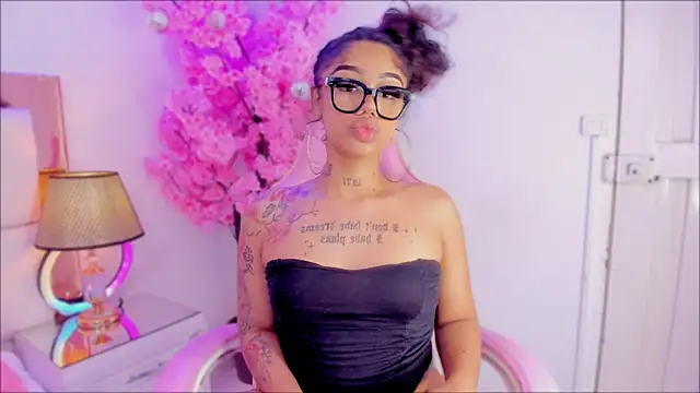 Mia Jansen online show from December 2024 12:02:01 AM