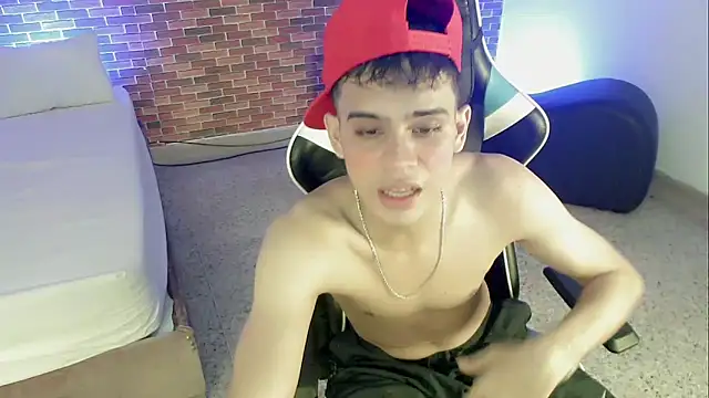 zacariasss  online show from September 2025 04:07:01 PM