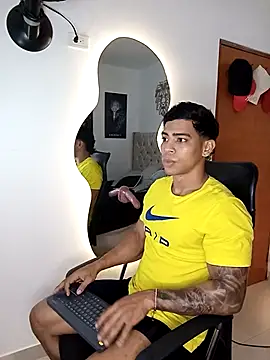 Andrew wolf7 online show from October 2025 01:48:02 AM