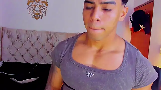 Andrew wolf7 online show from January 2026 01:42:01 AM