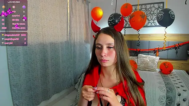 martina lujann online show from October 2025 01:11:01 PM