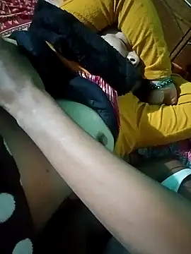 Snapshot of Lustyful_Couple chatting on December 2024 09:33:01 PM Lustyful Couple online show from December 2024 09:33:01 PM