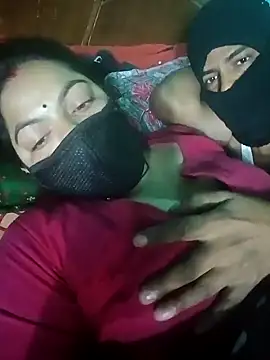 Snapshot of Lustyful_Couple chatting on January 2025 11:53:02 PM Lustyful Couple online show from January 2025 11:53:02 PM