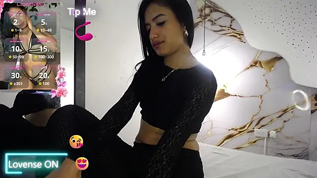Alina Argi online show from October 2025 01:10:01 PM