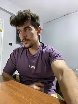 Snapshot of AKAdogukann chatting on March 2025 03:47:02 PM AKAdogukann online show from March 2025 03:47:02 PM