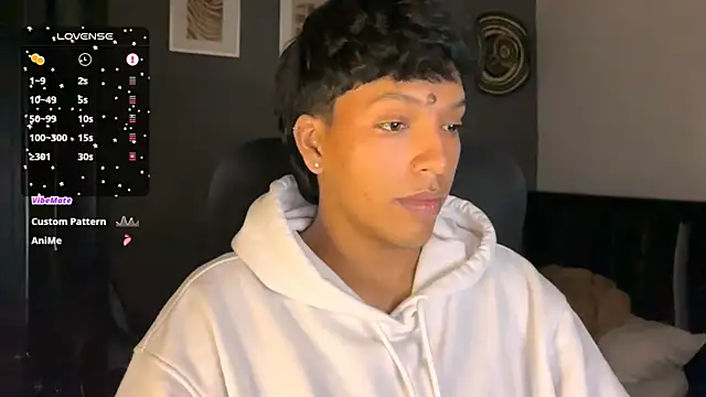 Snapshot of Xander_bonnet1 chatting on February 2025 05:07:02 PM Xander bonnet1 online show from February 2025 05:07:02 PM