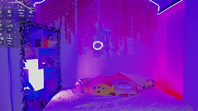 cat kitty18  online show from July 2026 06:18:01 PM