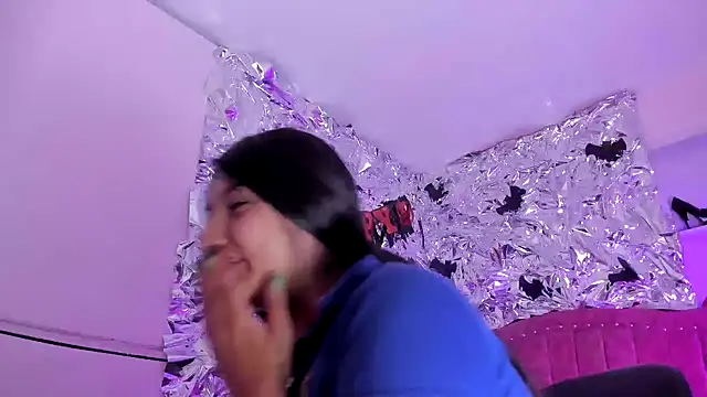 Snapshot of SarahStones chatting on October 2025 04:31:01 AM SarahStones online show from October 2025 04:31:01 AM