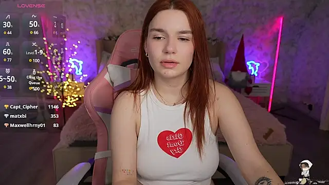 RedShinee online show from January 2025 05:08:01 PM