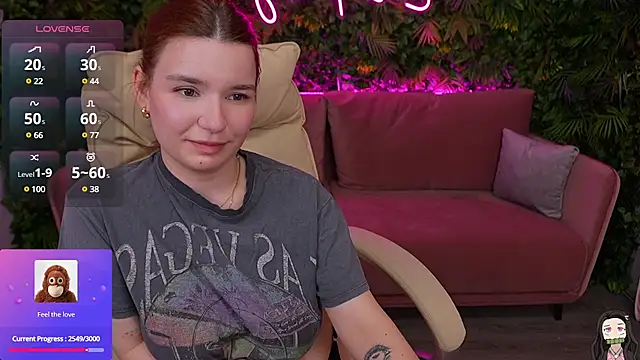 RedShinee online show from March 2025 10:04:01 AM