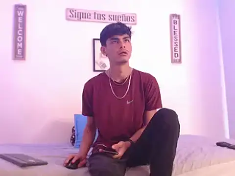 harrytomson 1 online show from December 2024 09:26:02 PM