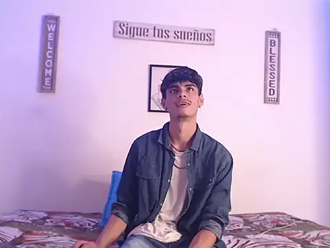 harrytomson 1 online show from January 2025 10:22:02 AM