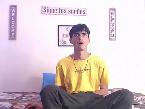 harrytomson 1 online show from January 2025 06:52:01 PM