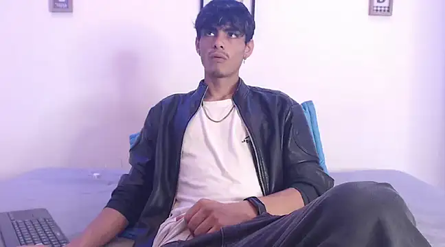 harrytomson 1 online show from February 2025 10:48:01 PM