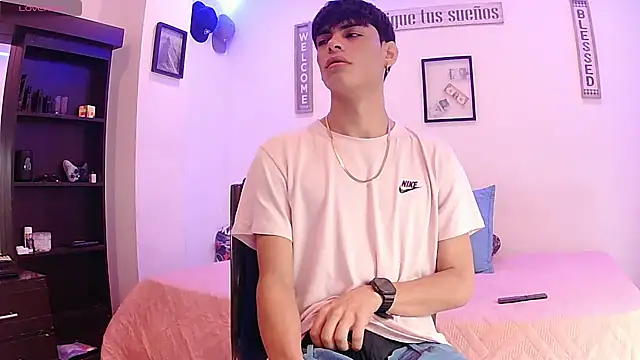 harrytomson 1 online show from September 2025 08:24:01 AM