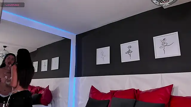 scarlet castro online show from November 2025 04:51:01 PM