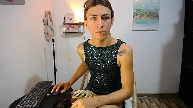 LiahGrey7 online show from May 2026 04:47:01 PM