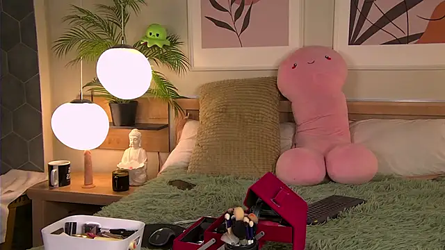 Snapshot of AshleyDouglas chatting on January 2025 04:37:01 AM AshleyDouglas online show from January 2025 04:37:01 AM