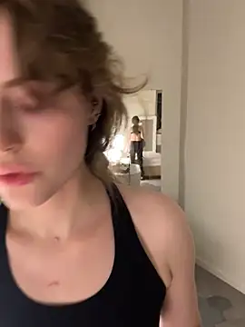 Snapshot of AshleyDouglas chatting on March 2025 04:01:01 AM AshleyDouglas online show from March 2025 04:01:01 AM