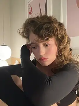 Snapshot of AshleyDouglas chatting on March 2025 07:34:02 AM AshleyDouglas online show from March 2025 07:34:02 AM